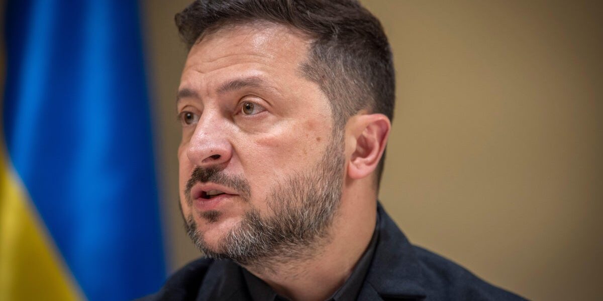 Zelenskyy Defies Trump’s Call for New Ukrainian Leader Amid Ongoing Conflict