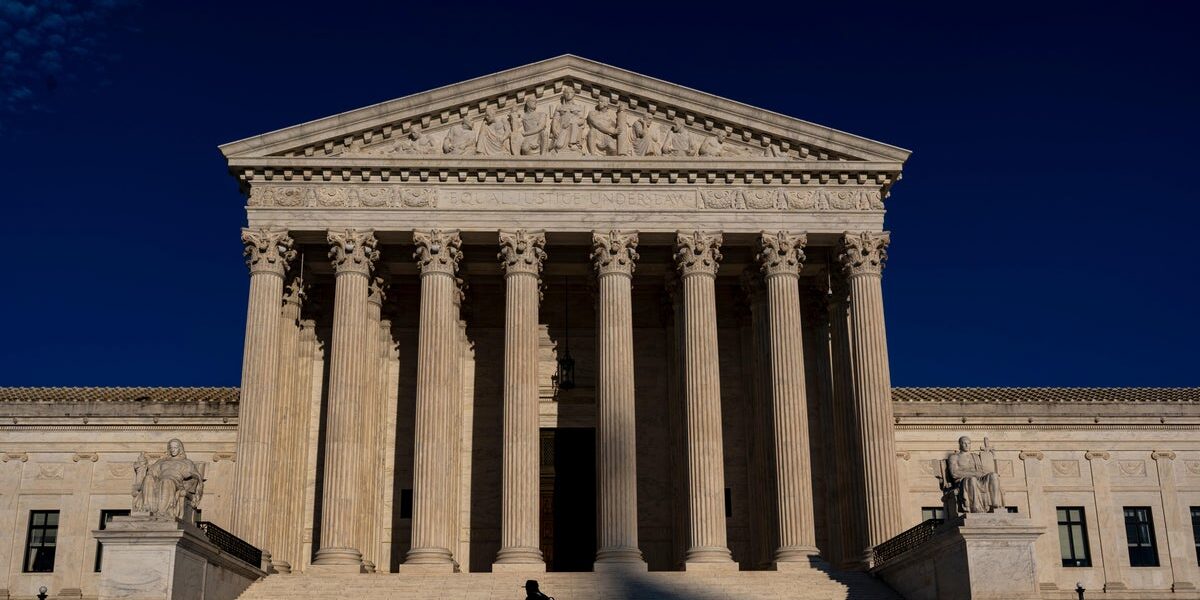Supreme Court Preps for Landmark Term with Climate, Immigration, and Gun Cases Supreme Court Preps for Landmark Term with Climate, Immigration, and Gun Cases