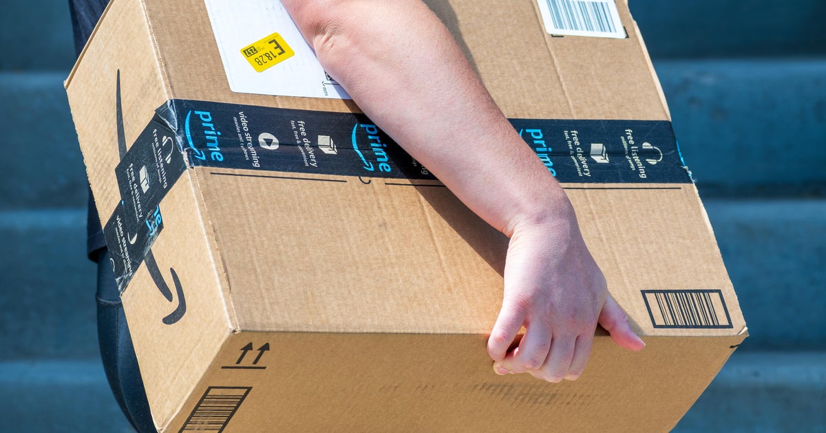 Amazon Announces Plans to Hire 300,000 Seasonal Workers for the Holidays Amazon Announces Plans to Hire 300,000 Seasonal Workers for the Holidays