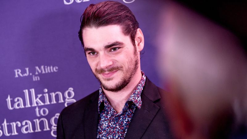 Actor RJ Mitte, Known for ‘Breaking Bad,’ Passes Away at 34 Actor RJ Mitte, Known for ‘Breaking Bad,’ Passes Away at 34