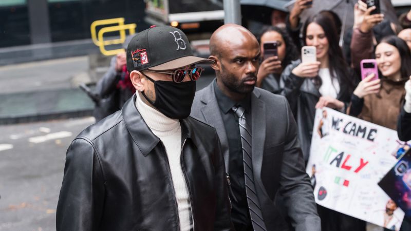 Chris Brown Receives Suspended Sentence Following London Nightclub Assault Chris Brown Receives Suspended Sentence Following London Nightclub Assault