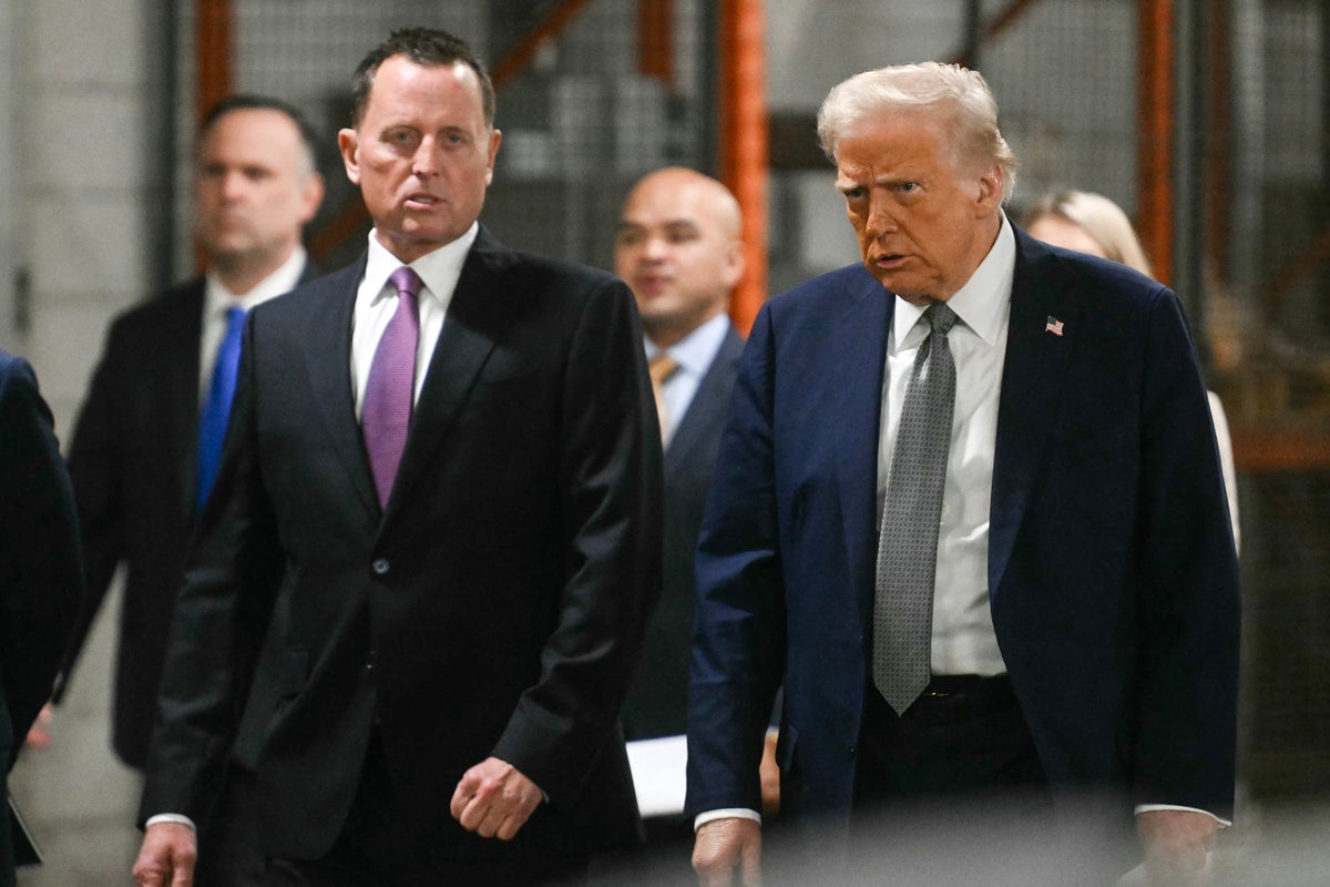 Trump Orders Investigation Into Alleged Pay-for-Influence Scheme Involving Top Allies Trump Orders Investigation Into Alleged Pay-for-Influence Scheme Involving Top Allies