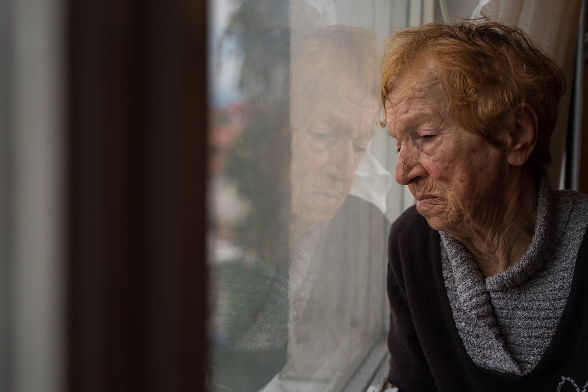 Why Aging Makes You Feel the Cold: Expert Insights and Winter Survival Tips