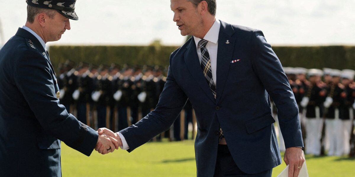 Hegseth Plans Major Pentagon Restructuring, Cutting 20% of Senior Military Roles