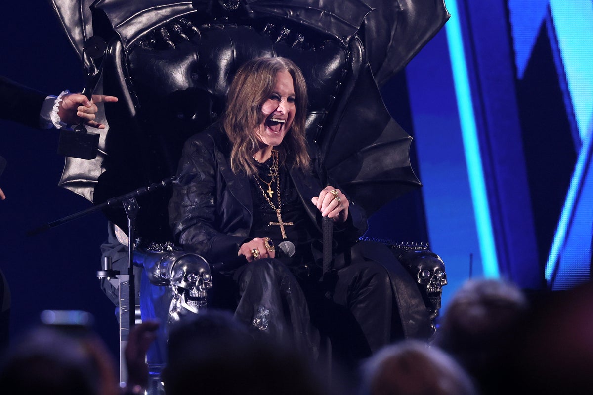 Ozzy Osbourne’s Final Concert: Doctors Warned Against Performing, But He Went On Stage Anyway Ozzy Osbourne’s Final Concert: Doctors Warned Against Performing, But He Went On Stage Anyway