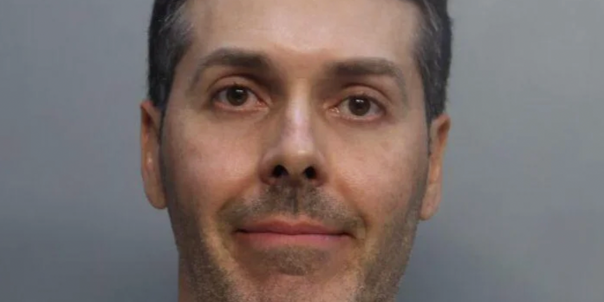 Man Arrested for Dressing as ICE Agent to Intimidate Voters at Florida Polling Station Man Arrested for Dressing as ICE Agent to Intimidate Voters at Florida Polling Station