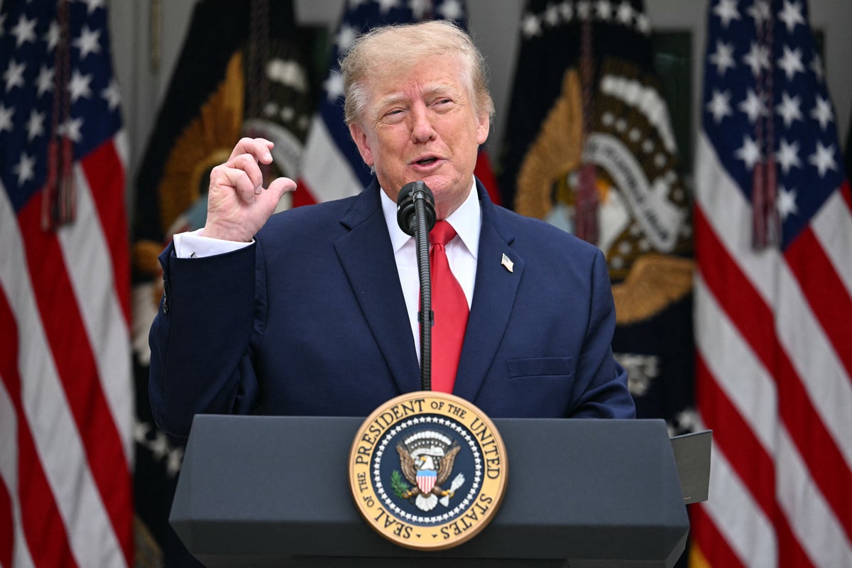 Signs of Decline: Is the Trump Presidency Facing a Slow Collapse? Signs of Decline: Is the Trump Presidency Facing a Slow Collapse?