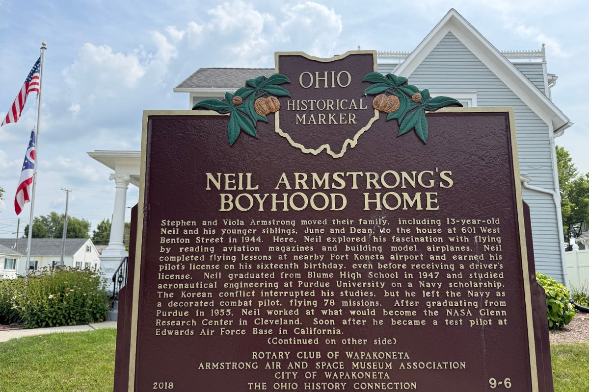 Former Pilot Saves Neil Armstrong’s Childhood Home with 0,000 Donation