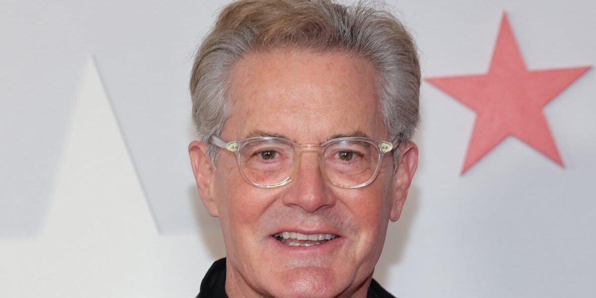 Kyle MacLachlan Recalls Rejecting Nudity Request in ’90s Film Showgirls Kyle MacLachlan Recalls Rejecting Nudity Request in ’90s Film Showgirls