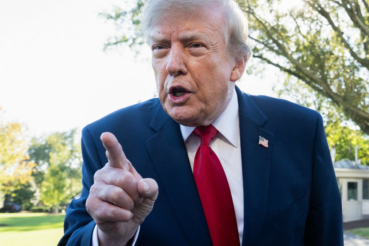 Donald Trump Attacks Journalists as Dummies and Stupid Following Oval Office Outburst Donald Trump Attacks Journalists as Dummies and Stupid Following Oval Office Outburst