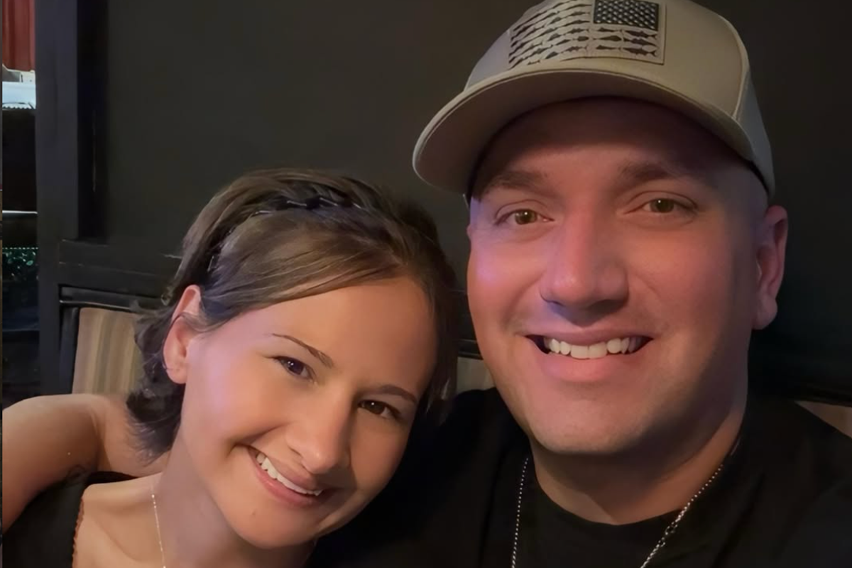 Gypsy Rose Blanchard Launches ‘Kenan’s Law’ Petition Following Fiancé Ken Urker’s Death Gypsy Rose Blanchard Launches ‘Kenan’s Law’ Petition Following Fiancé Ken Urker’s Death
