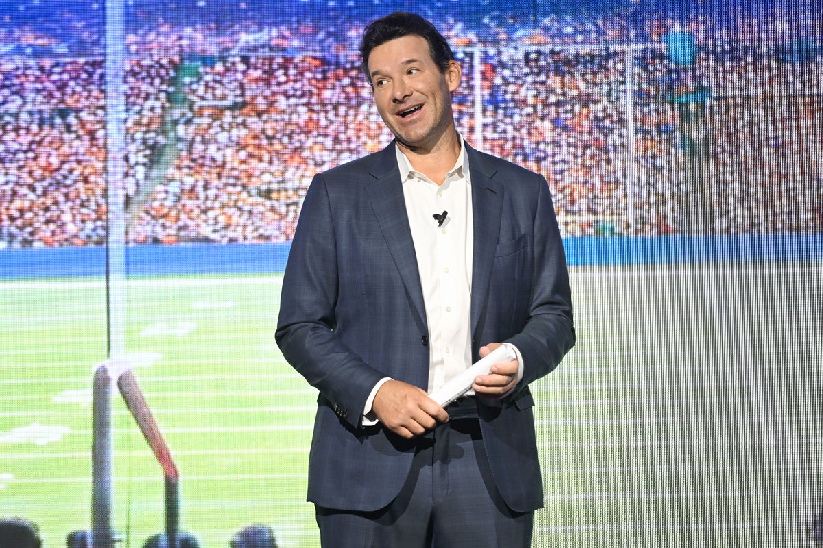 Ex-QB Tony Romo Ends CBS NFL Role After DUI Charge Ex-QB Tony Romo Ends CBS NFL Role After DUI Charge