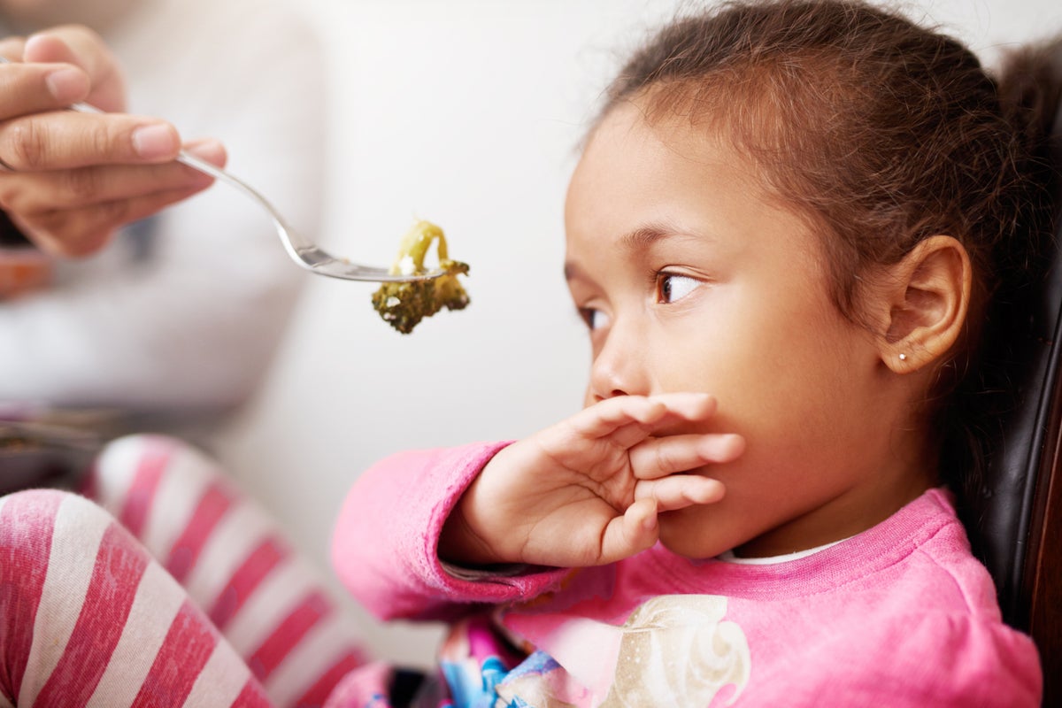 Expert Strategies to End Mealtime Battles and Prevent Picky Eating in Children Expert Strategies to End Mealtime Battles and Prevent Picky Eating in Children