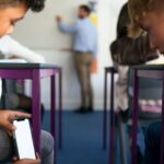 Parents Find Evidence to Support Smartphone Bans for Kids Parents Find Evidence to Support Smartphone Bans for Kids