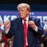 Trump Mocks Hecklers at Texas Rally, Calls for ‘Paid Protesters’ to Leave Trump Mocks Hecklers at Texas Rally, Calls for ‘Paid Protesters’ to Leave