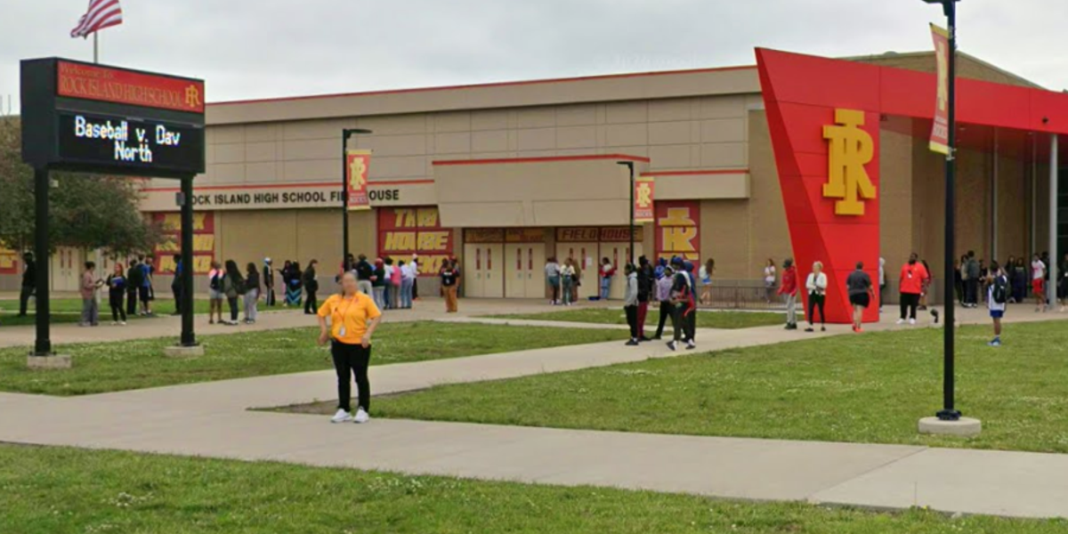 Illinois Catering Business Shut Down After 45 People Sicken at High School Football Dinner Illinois Catering Business Shut Down After 45 People Sicken at High School Football Dinner