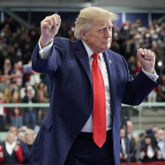 Donald Trump Shares Fatal UK Wildlife Park Tiger Attack Video on Social Media Donald Trump Shares Fatal UK Wildlife Park Tiger Attack Video on Social Media