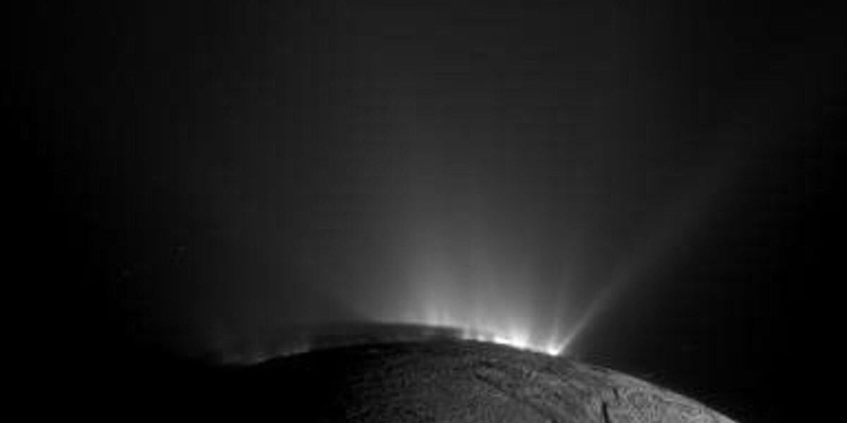 Scientists Suggest Alien Life Could Exist on Saturn’s Moon Enceladus