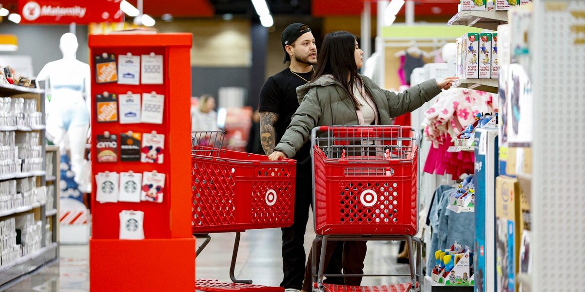 Target Slashes Prices on 2,000 Items as Shoppers Seek Holiday Deals Target Slashes Prices on 2,000 Items as Shoppers Seek Holiday Deals