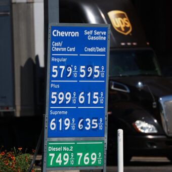 Inflation Climbs to 3.7% as Economic Pressures Mount Ahead of Midterms Inflation Climbs to 3.7% as Economic Pressures Mount Ahead of Midterms