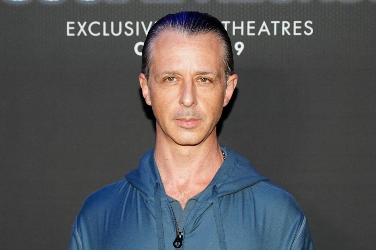 Jeremy Strong Defends Method Acting, Says He Won’t Apologize for ‘Uncomfortable’ Approach Jeremy Strong Defends Method Acting, Says He Won’t Apologize for ‘Uncomfortable’ Approach