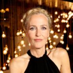 Gillian Anderson Defends Longtime Fans After Viral Theatre Confrontation Gillian Anderson Defends Longtime Fans After Viral Theatre Confrontation