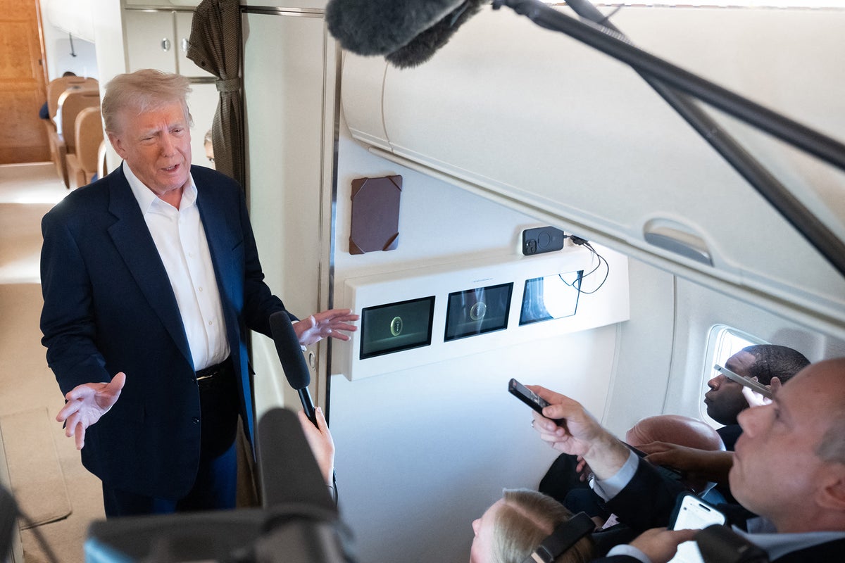 White House Correspondent Barred From Air Force One After Oval Office Clash With Trump