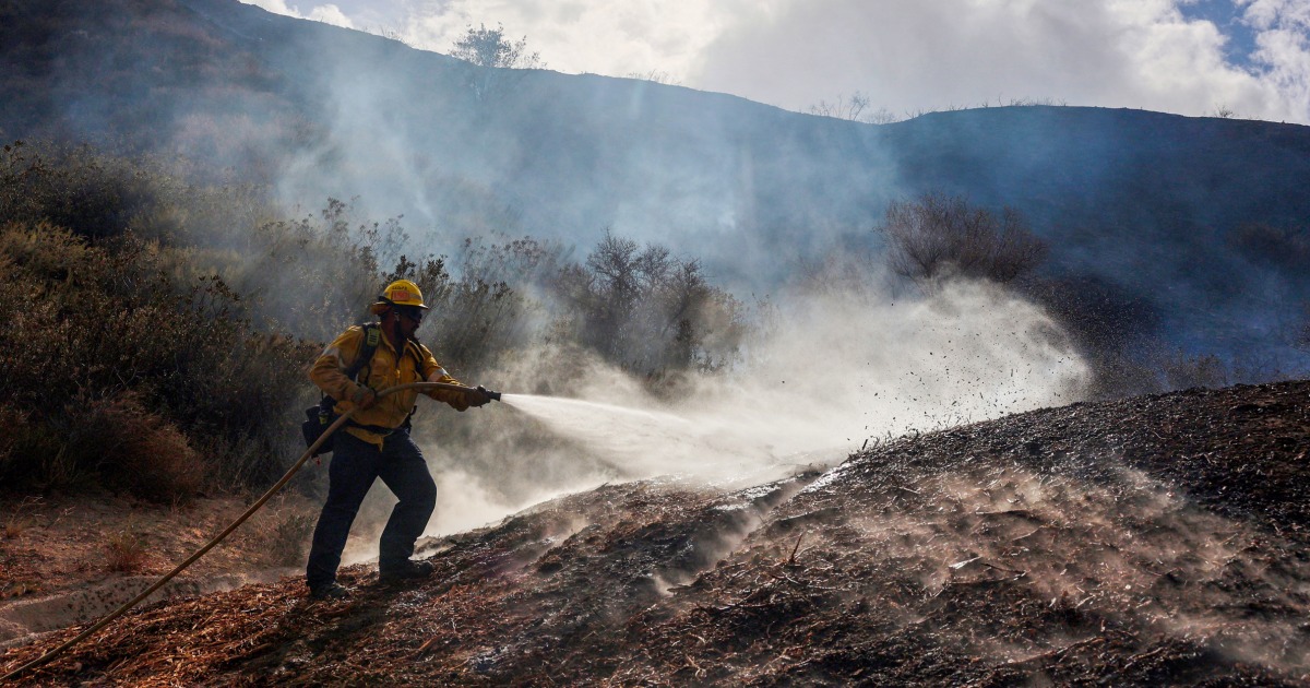 Southern California Wildfires Force Evacuations As Severe Winds And Heat Ignite Blazes Southern California Wildfires Force Evacuations As Severe Winds And Heat Ignite Blazes