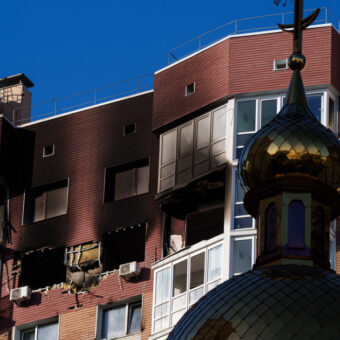 Russian Airstrikes Target Kyiv Bridges, Disrupting Traffic and War Strategy Russian Airstrikes Target Kyiv Bridges, Disrupting Traffic and War Strategy