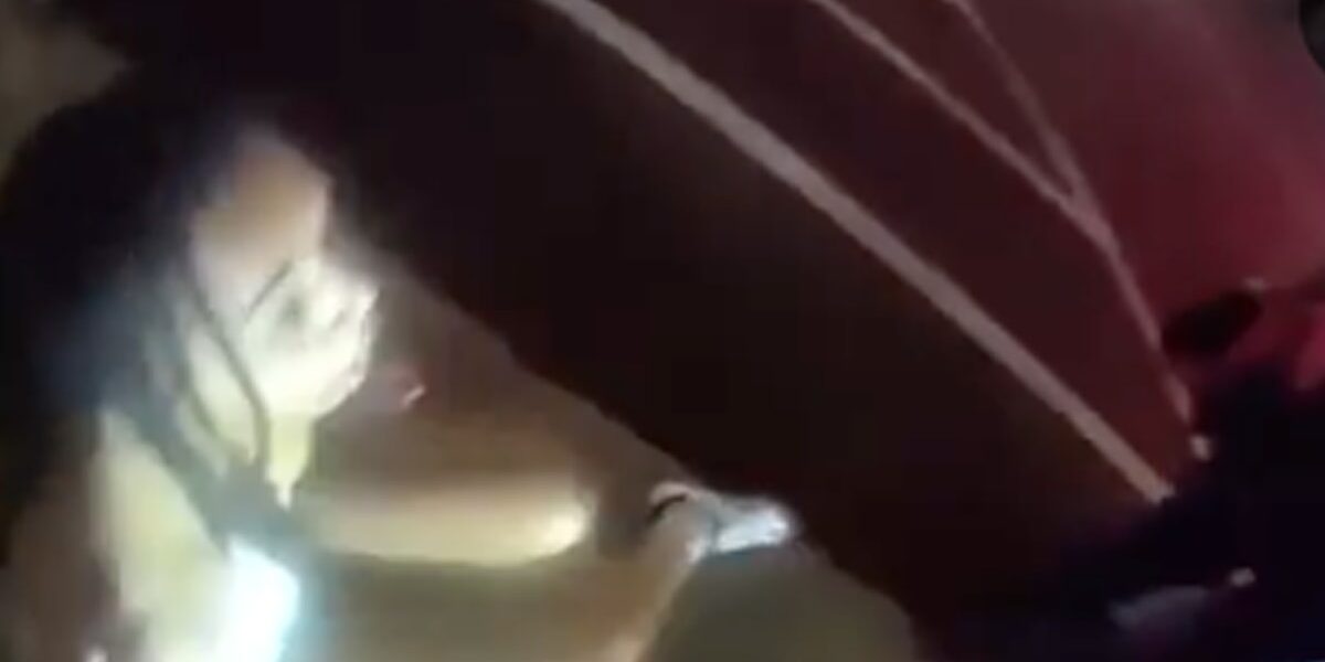 Arizona Cheerleader’s Viral Arrest Sparks National Debate Over Police Tactics Arizona Cheerleader’s Viral Arrest Sparks National Debate Over Police Tactics