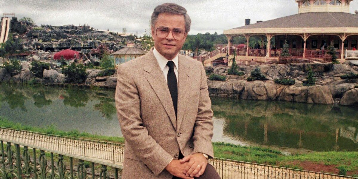 TV Pastor Jim Bakker, Convicted of Fraud, Dies at 86