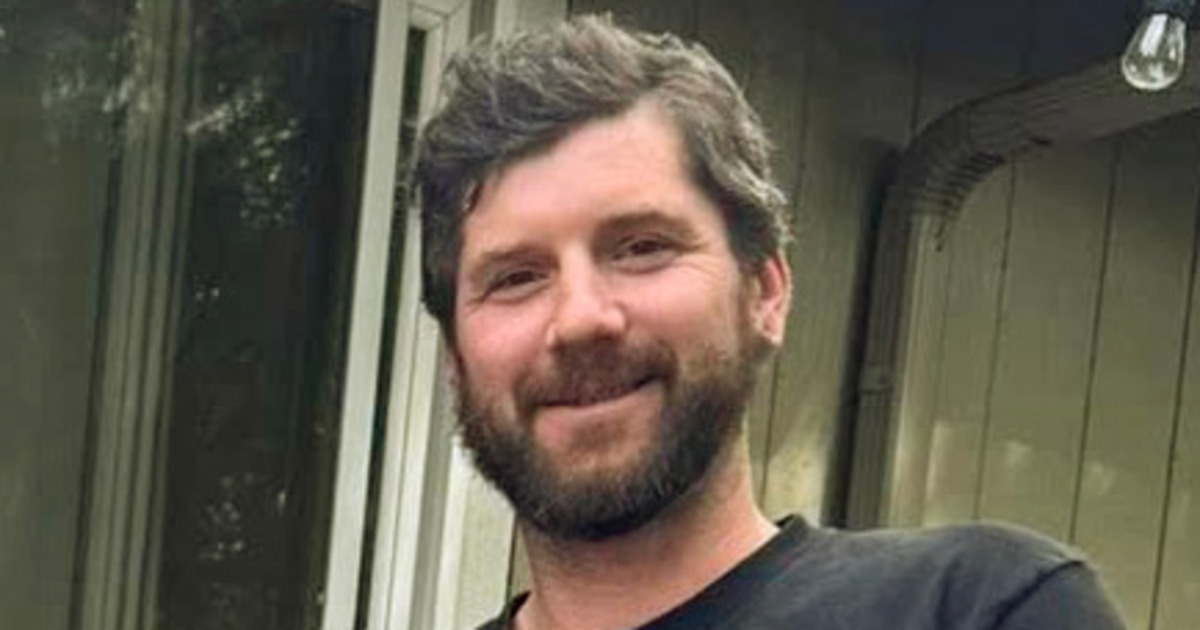 Brother Identifies Local Carpenter as Hero Who Stopped Oregon School Shooter Brother Identifies Local Carpenter as Hero Who Stopped Oregon School Shooter