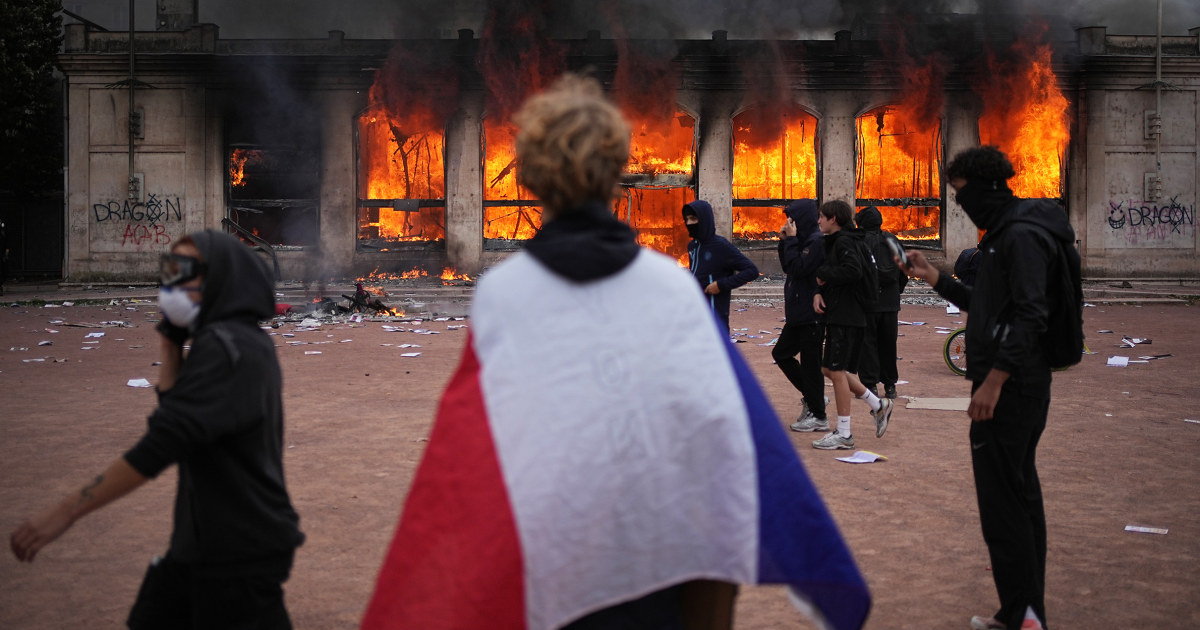 Marine Le Pen Seizes Political Momentum Amid France’s Violent Unrest Marine Le Pen Seizes Political Momentum Amid France’s Violent Unrest
