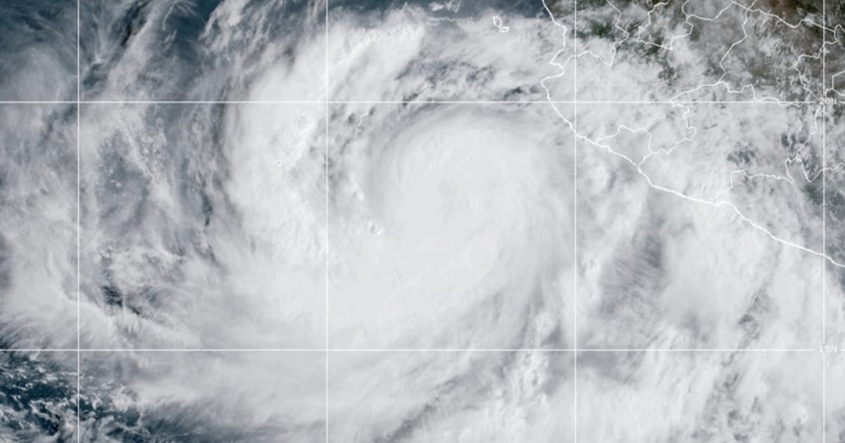 Tropical Moisture Drenches U.S. as New Pacific Hurricane Forms Tropical Moisture Drenches U.S. as New Pacific Hurricane Forms
