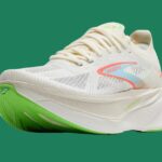 Brooks Hyperion Max 3 Running Shoes See Major 45% Price Drop on Amazon Brooks Hyperion Max 3 Running Shoes See Major 45% Price Drop on Amazon