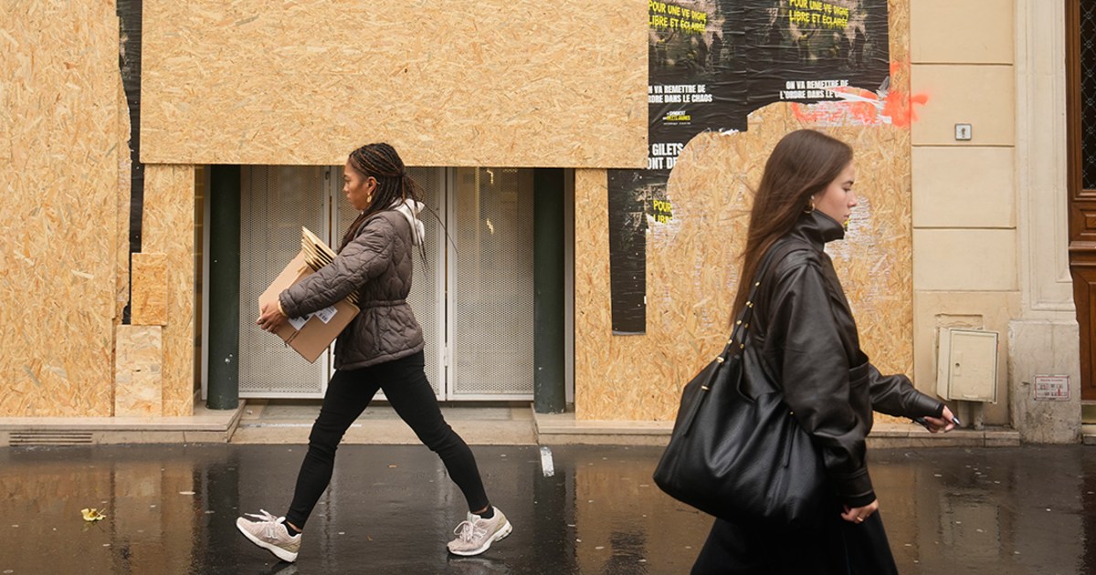 France Shuts Major Museums as Massive Protests Over Living Costs and Education Grip Nation France Shuts Major Museums as Massive Protests Over Living Costs and Education Grip Nation