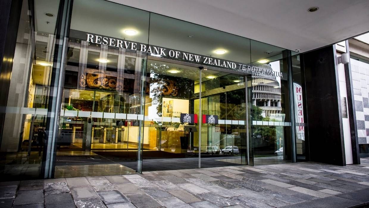 Reserve Bank of New Zealand Stuns Markets with Unexpected Rate Hold Reserve Bank of New Zealand Stuns Markets with Unexpected Rate Hold
