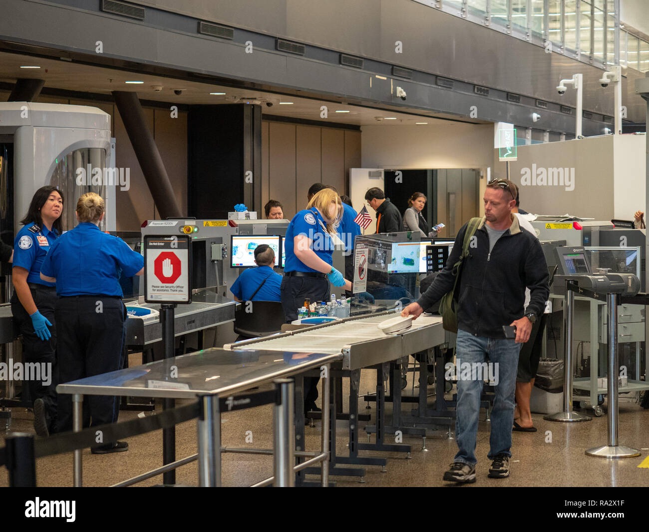 TSA Agents Discover Bizarre Wolverine-Style Mutant Blades in Seattle Airport Carry-On