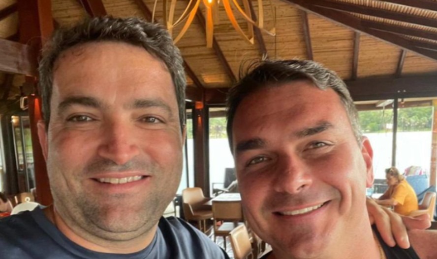 Flávio Bolsonaro Flees Brazil for Florida After Rejecting Presidential Election Defeat Flávio Bolsonaro Flees Brazil for Florida After Rejecting Presidential Election Defeat