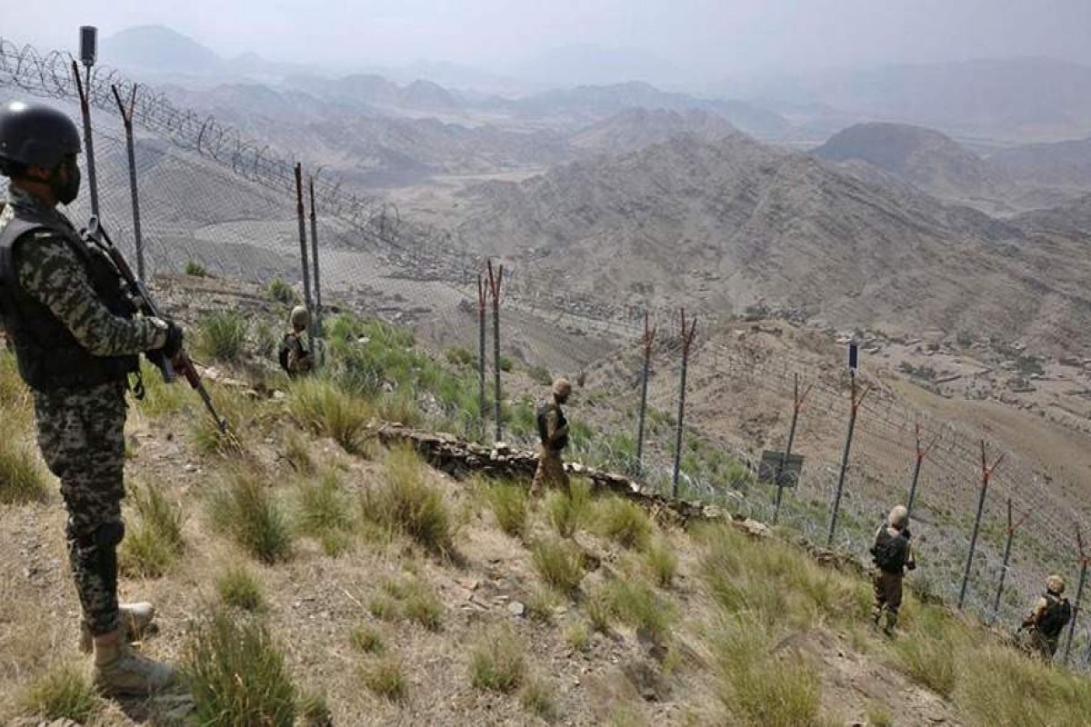 Deadly Cross-Border Clashes Erupt Between Pakistani Forces and Afghan Taliban