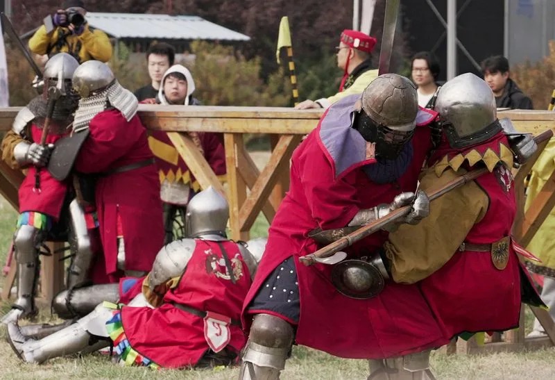 Steel and Strategy: Medieval Combat Gains Momentum in Modern China
