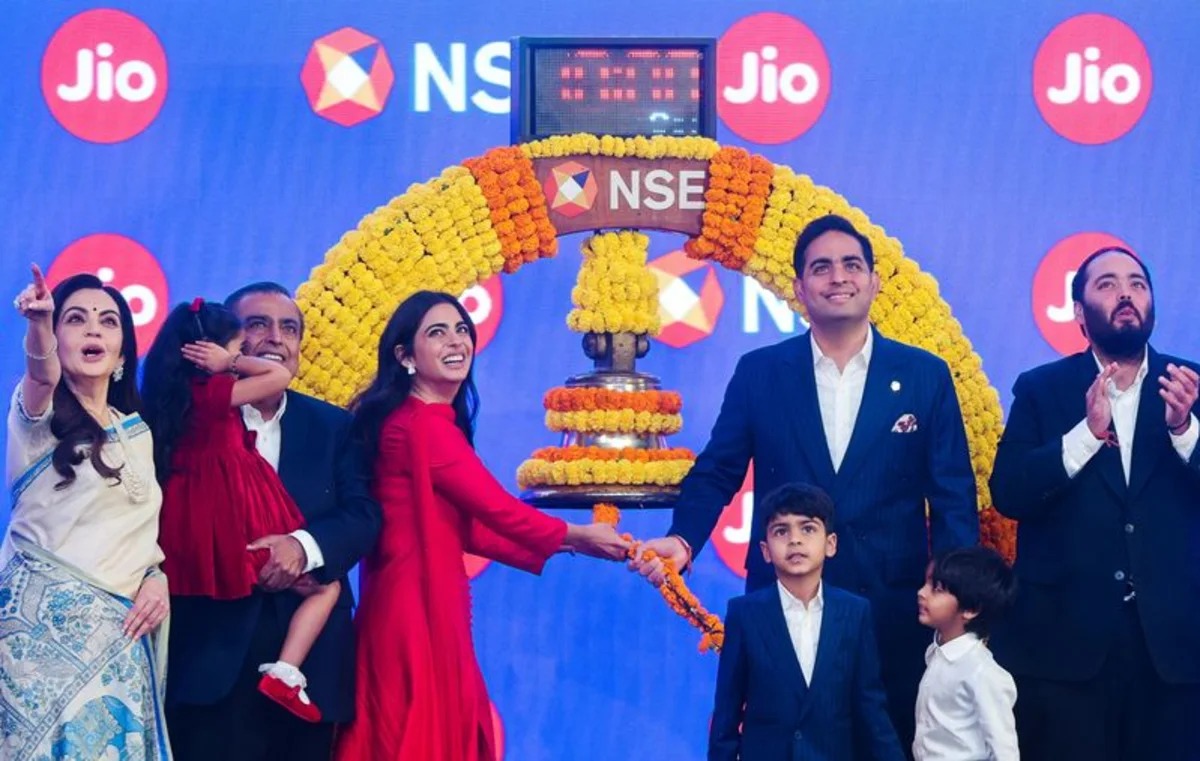 Reliance Jio Shares Surge 21% in Landmark Mumbai Market Debut Reliance Jio Shares Surge 21% in Landmark Mumbai Market Debut