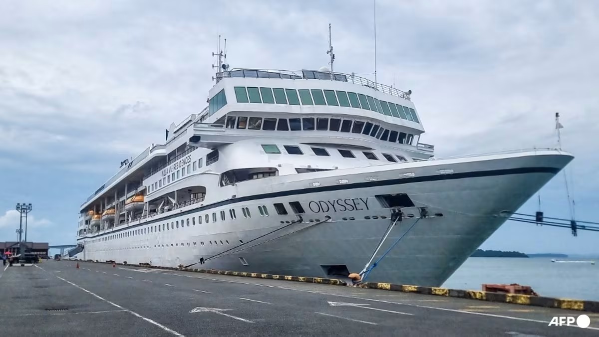 Villa Vie Residences Strands Over 200 Passengers in Cambodia After Halting Operations Villa Vie Residences Strands Over 200 Passengers in Cambodia After Halting Operations