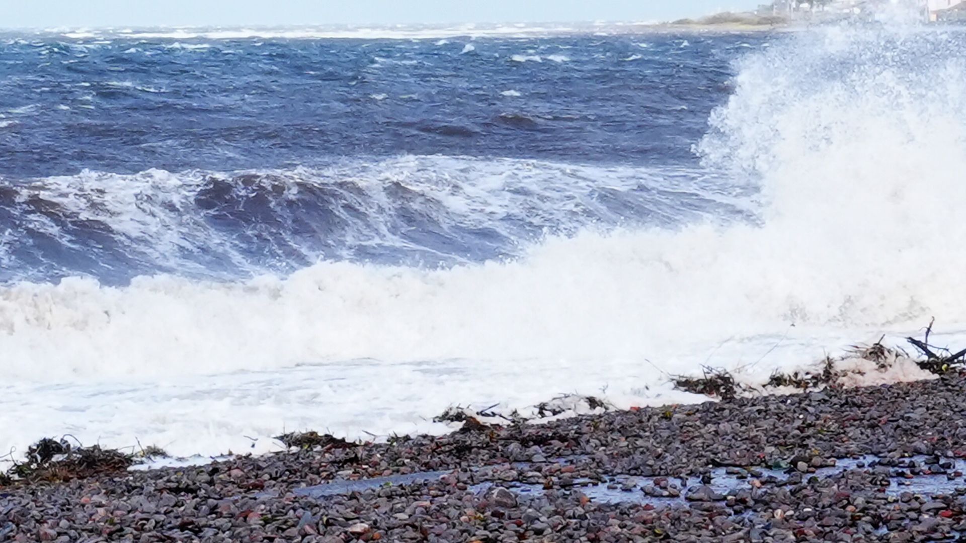 Tragedy on the Coast: Woman Dies Off Isle of Wight as Scottish Sea Search Halted Tragedy on the Coast: Woman Dies Off Isle of Wight as Scottish Sea Search Halted