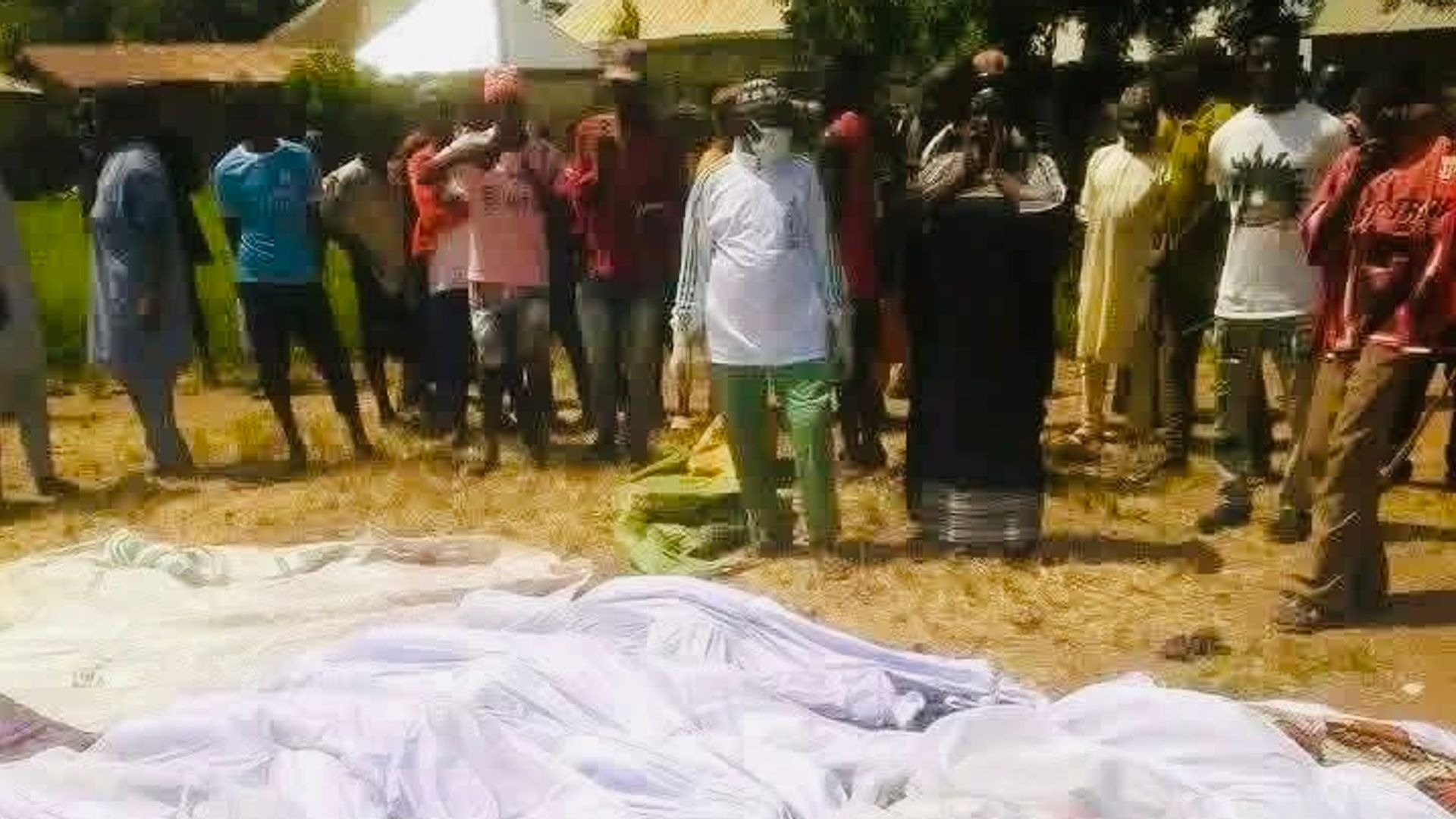 Gunmen Kill 62 in Northeastern Nigeria Attack, Thousands Displaced Gunmen Kill 62 in Northeastern Nigeria Attack, Thousands Displaced