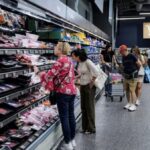 Global Inflation Expected to Persist Through 2027 as Price Pressures Mount