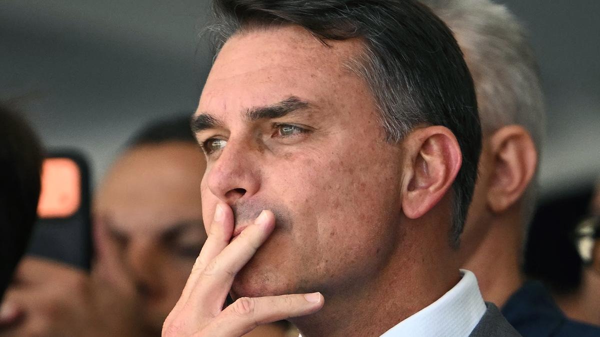 Flavio Bolsonaro Reportedly Flees to U.S. Despite Travel Ban Following Election Loss Flavio Bolsonaro Reportedly Flees to U.S. Despite Travel Ban Following Election Loss