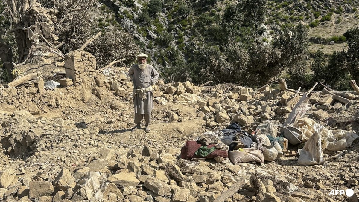 Pakistani Airstrikes Hit Afghan Provinces, Killing 10 Civilians