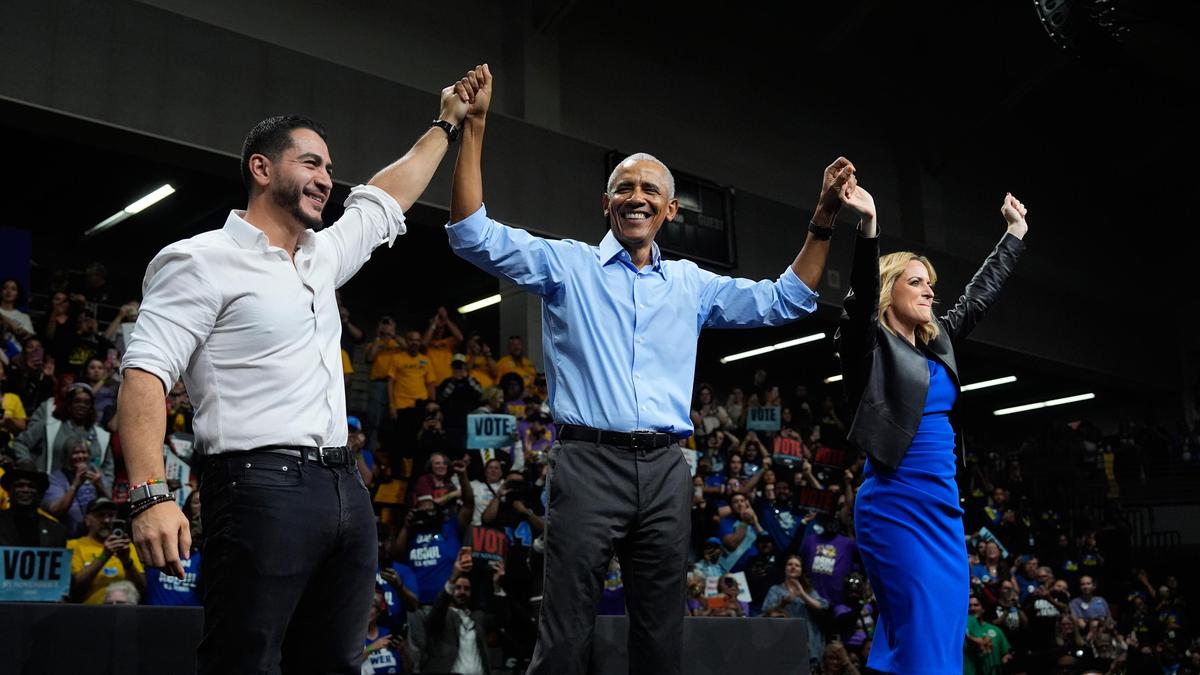 Obama Rallies Democrats in Ohio and Michigan, Denouncing Trump’s Record Ahead of Midterms Obama Rallies Democrats in Ohio and Michigan, Denouncing Trump’s Record Ahead of Midterms