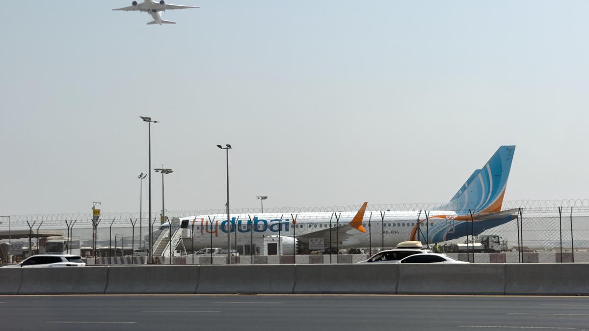 Pilot Stabs Colleague on Flydubai Flight Bound for Israel, Plane Diverts to Saudi Arabia Pilot Stabs Colleague on Flydubai Flight Bound for Israel, Plane Diverts to Saudi Arabia